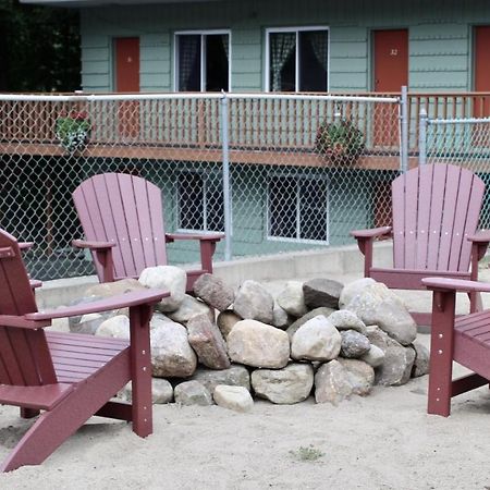 Motel Montreal レイク・ジョージ エクステリア 写真
