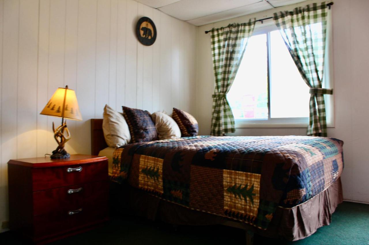 Motel Montreal レイク・ジョージ エクステリア 写真
