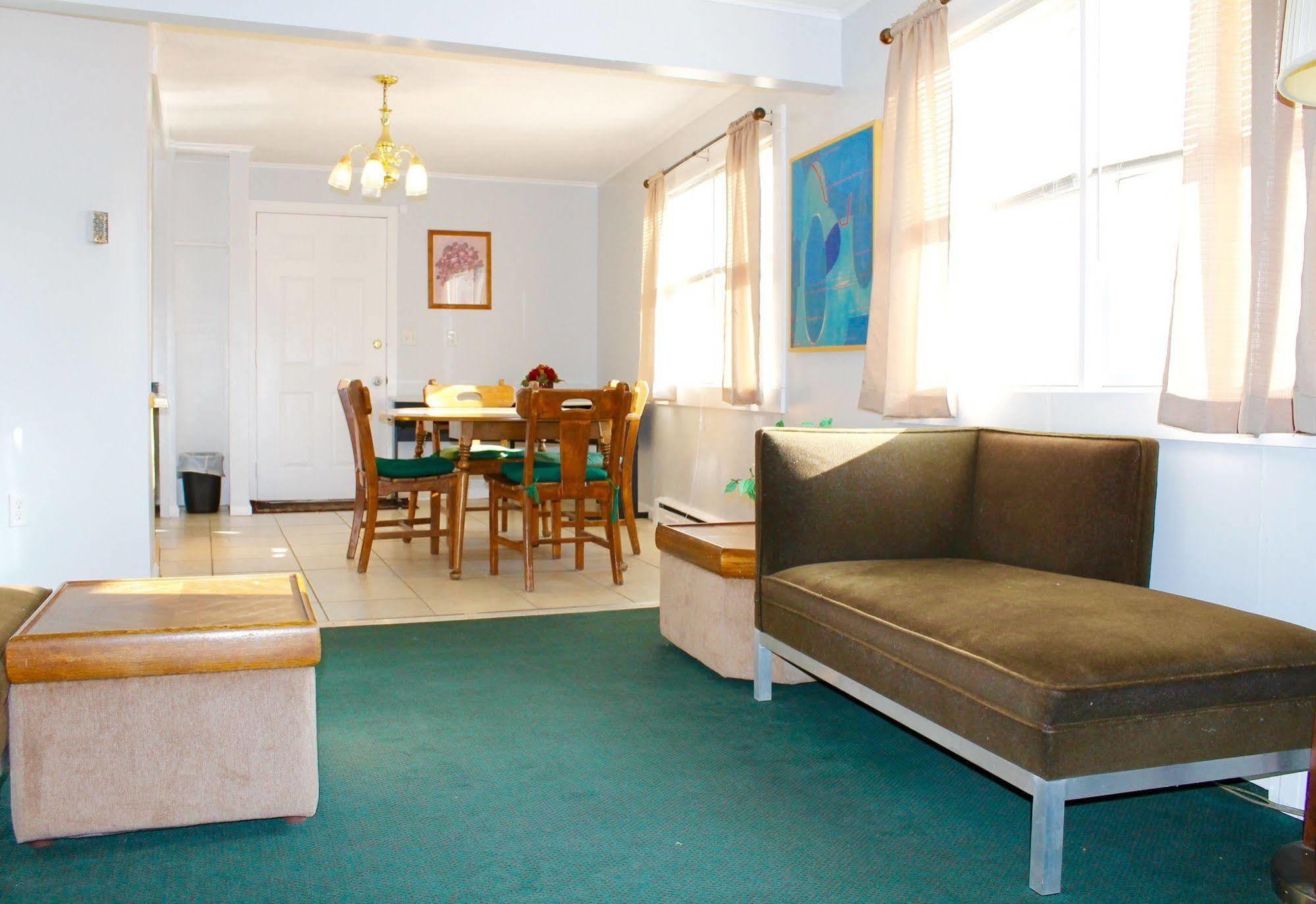 Motel Montreal レイク・ジョージ エクステリア 写真